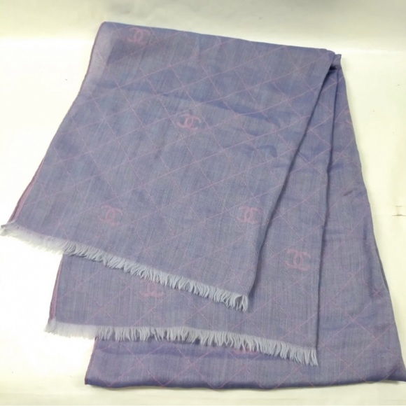 CHANEL Purple and Light blue 
CASHMERE SCARF - Picture 10 of 12